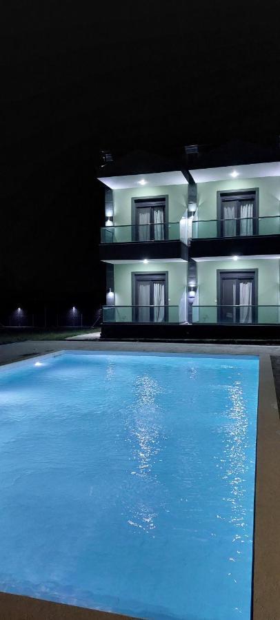Paramithi Luxury Apartments Nikiti  Bagian luar foto