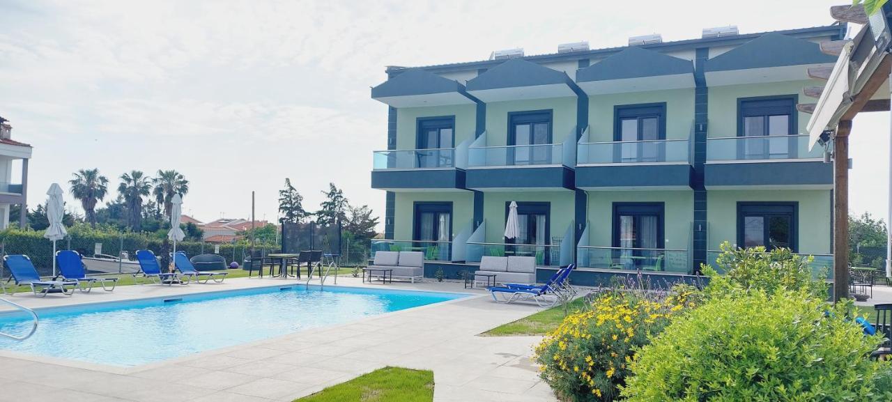 Paramithi Luxury Apartments Nikiti  Bagian luar foto