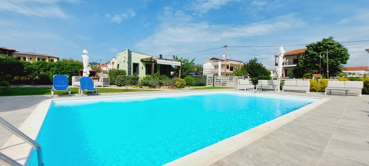 Paramithi Luxury Apartments Nikiti  Bagian luar foto