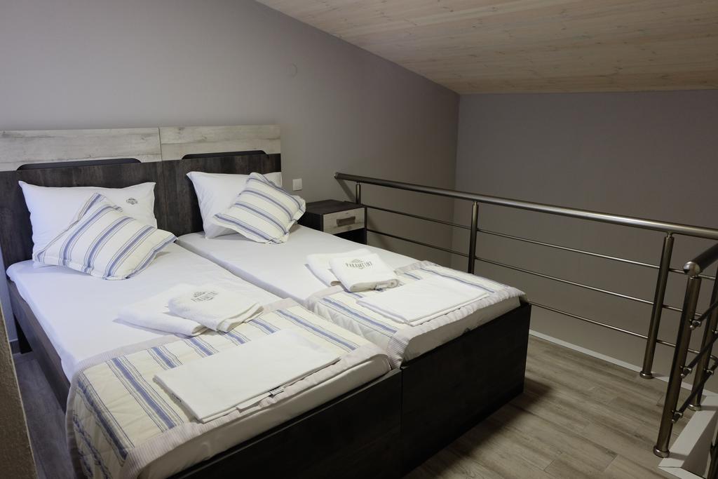 Paramithi Luxury Apartments Nikiti  Bagian luar foto