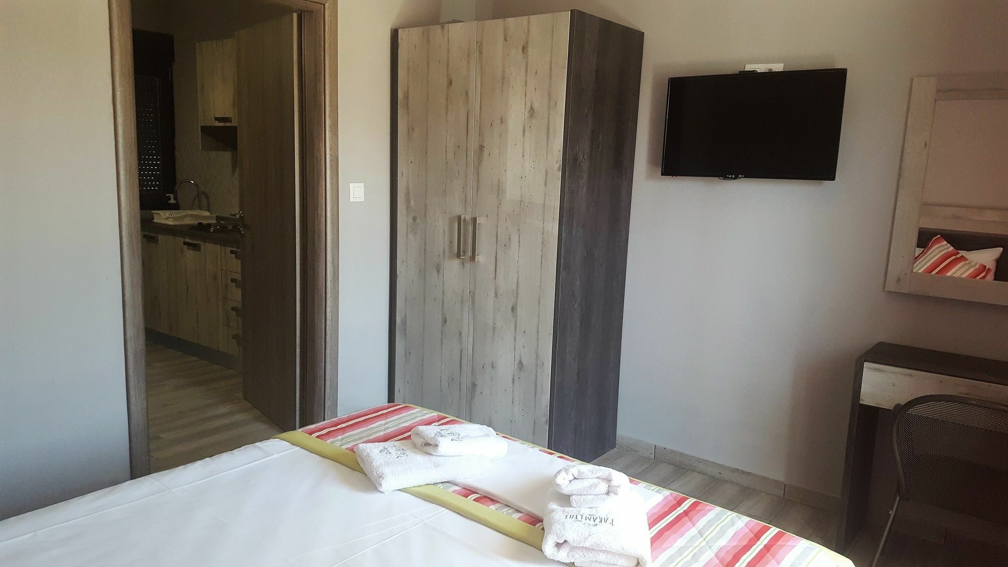 Paramithi Luxury Apartments Nikiti  Bagian luar foto